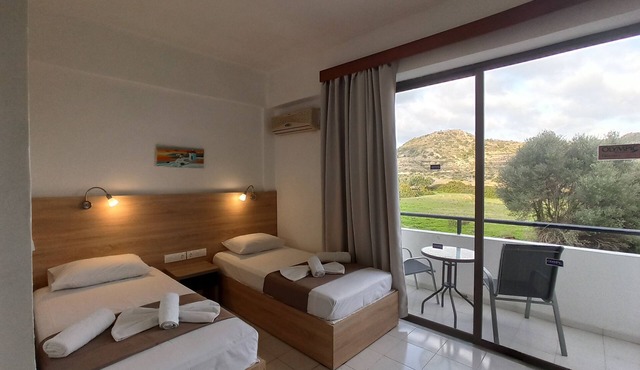 Sotirakis Hotel Studios