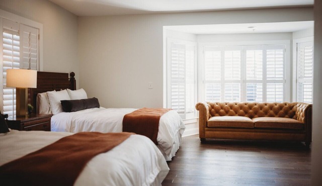 Southern Pines The Jefferson Inn Deluxe 2-Queen Guestroom