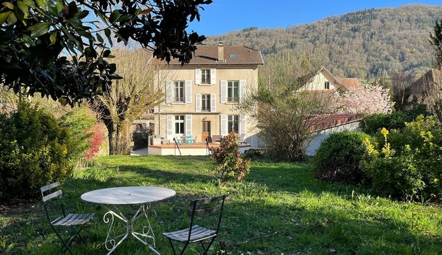 Spacious, authentic country house near Lac d'Aiguebelette