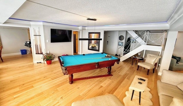 Spacious City View - Perfect for Families or Groups (Sleeps 10-12)