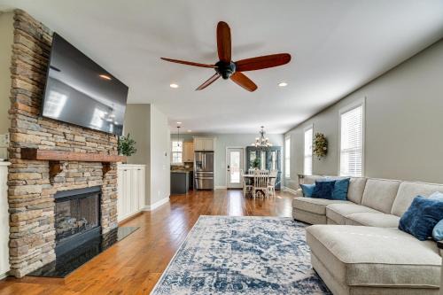 Spacious Home w/Fireplace - Near Pinehurst Golf!