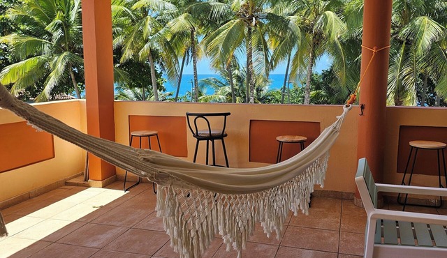 Spacious Oceanfront Villa Game Room Bar, XL Balcony, Park Family &Groups Retreat