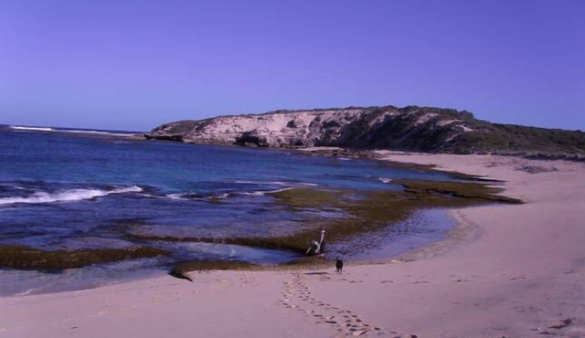 Studio for a beach holiday in Prevelly