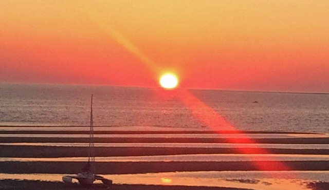 Stunning beachfront home on Cape Cod Bay-Fab Views - sleeps 10 One Week Minimum