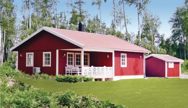 Stunning home in rjng with 3 Bedrooms and WiFi