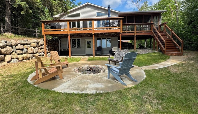 SUMMER WEEKLY DISCOUNT! 5 bed 3 bath Home Near Nevis MN