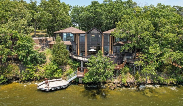 Treetop 32 - Stunning Panoramic View & Swim Dock