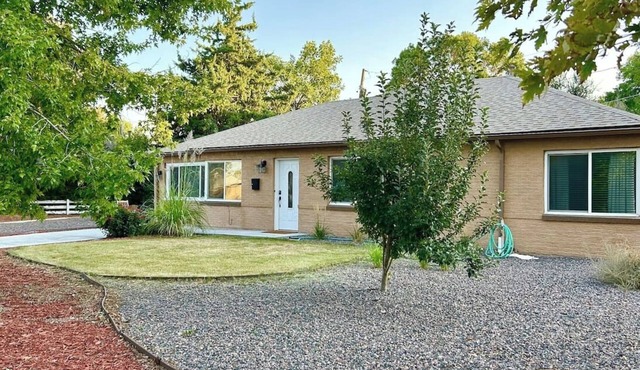 Ultimate Furnished Rental-Centrally Located