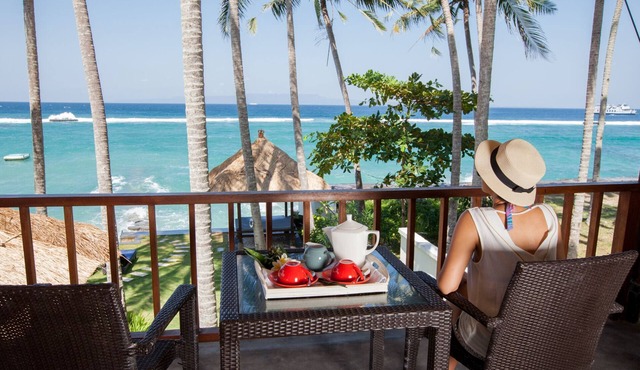 Villa Anjani - Idyllic Beachfront Bali Getaway in Candidasa