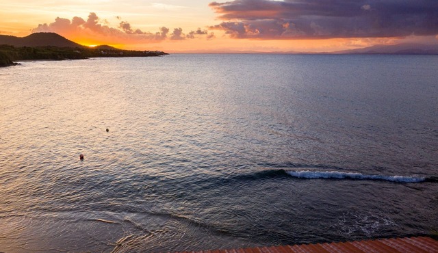 Villa Dos Palmas - Beach Villa - Waves Lapping at Your Door