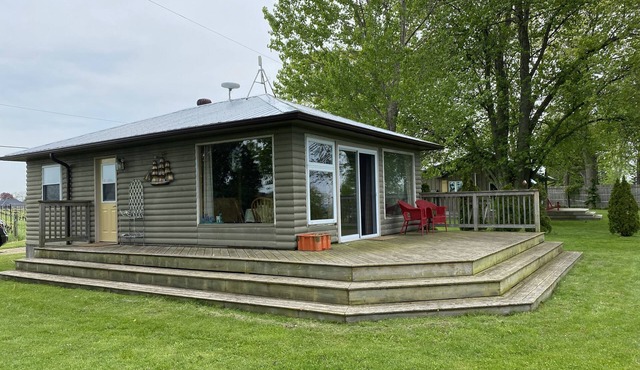 Vineyard Cottage on the Lake