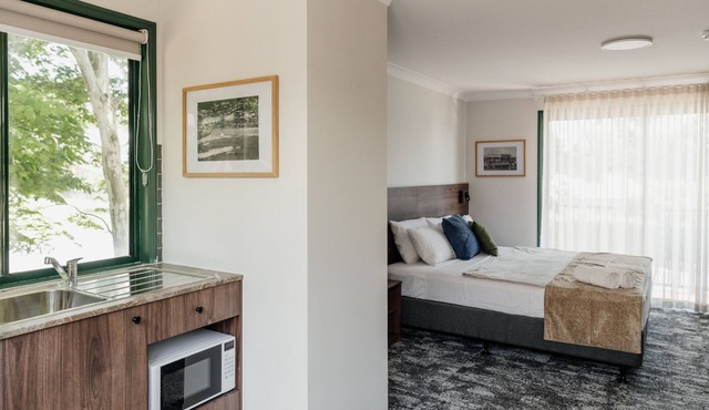 Wallaby Hotel