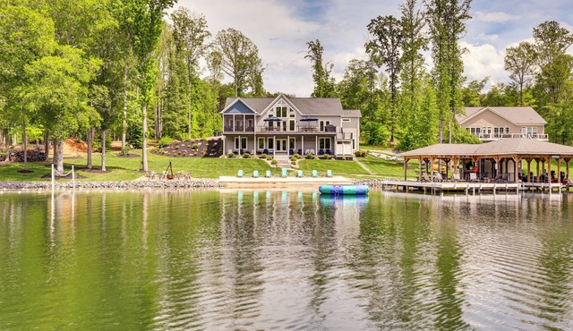 Waterfront Lake Anna Home w/Dock, Beach & Kayaks!
