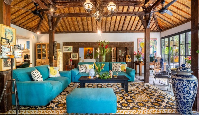 Where Art & Relaxation Meet in Tropical Paradise