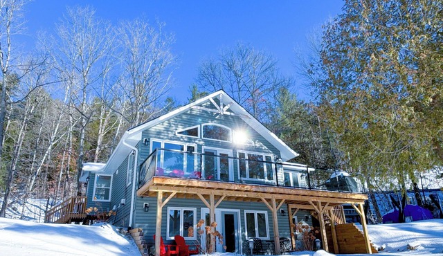 Winter Fun, Dog OK, Fireplace, WiFi, SkiDoo, MAJOR INTERNATIONAL SPORTING EVENT Welcome