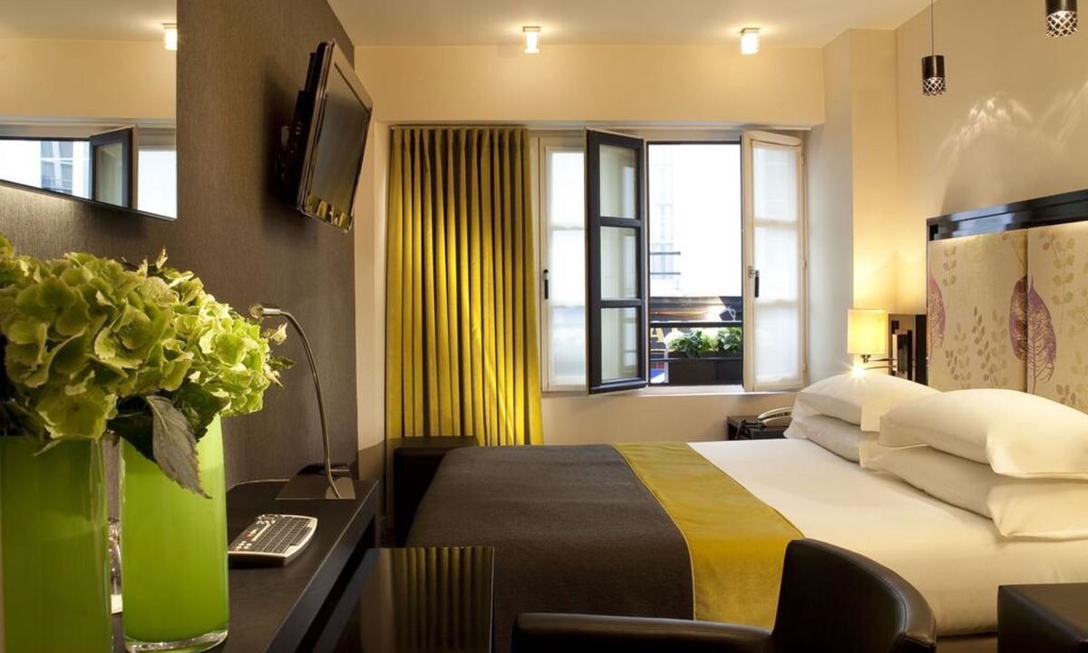 Saint-Gervais Hotel | Hôtel Caron le Marais