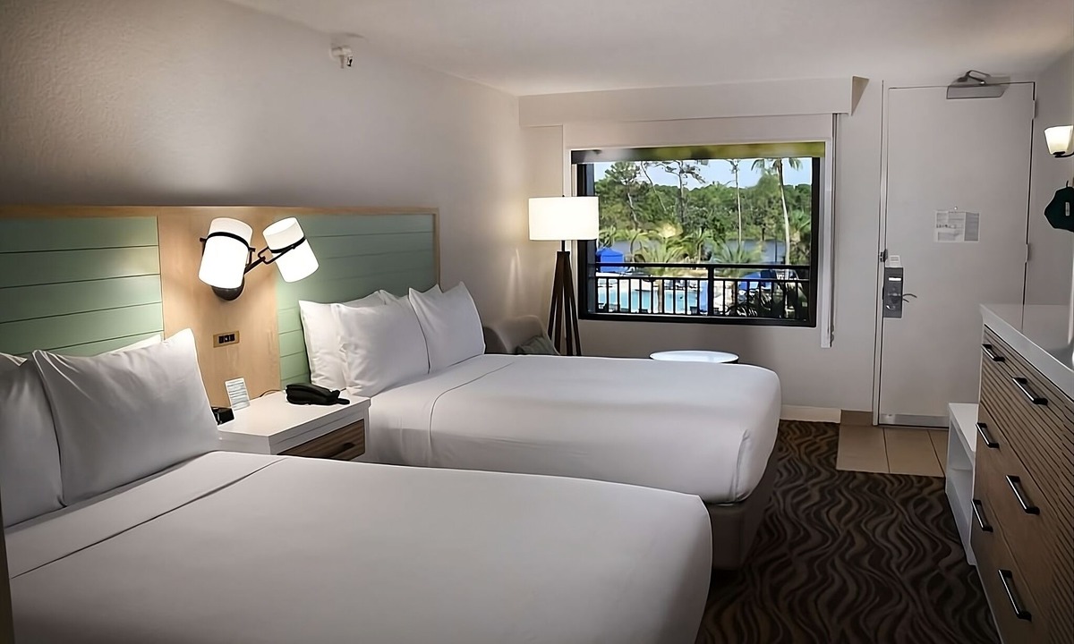 Lake Buena Vista Hotel | 3 Lake Buenas Vista Family Units: Disney-World Shuttle, Aquatic Playground