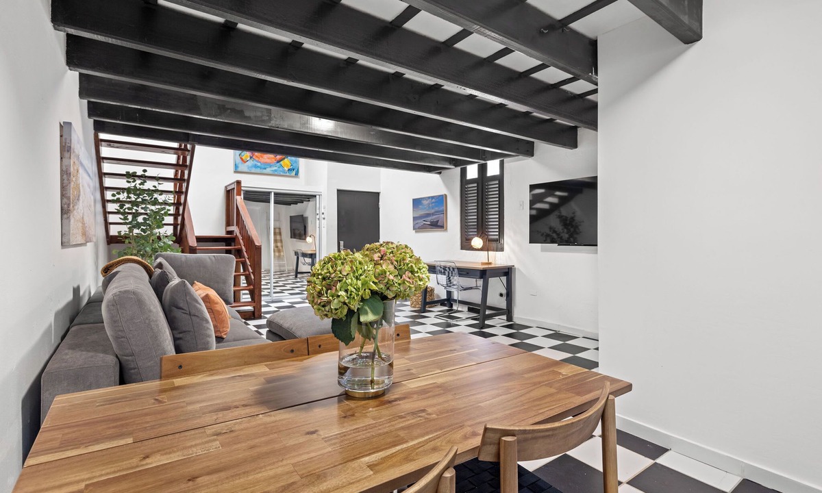 San Francisco Apartment | Villa Carolina | Charming 2-story apartment