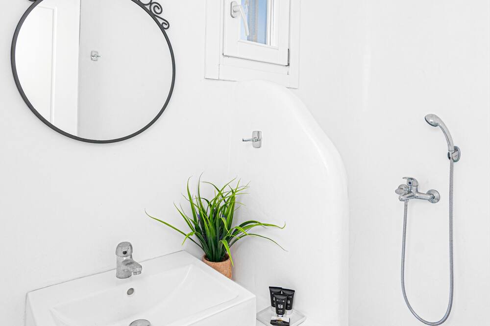 Photo of Bathroom in Ano Mera