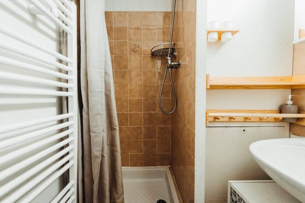 Photo of Bathroom in Saint-Nicolas-de-Veroce
