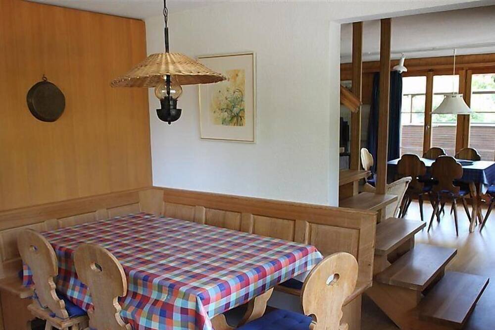 Photo of Kitchen in Saanenmoeser