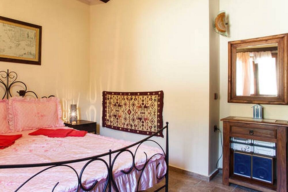 Photo of Bedroom in Nikos Kazantzakis