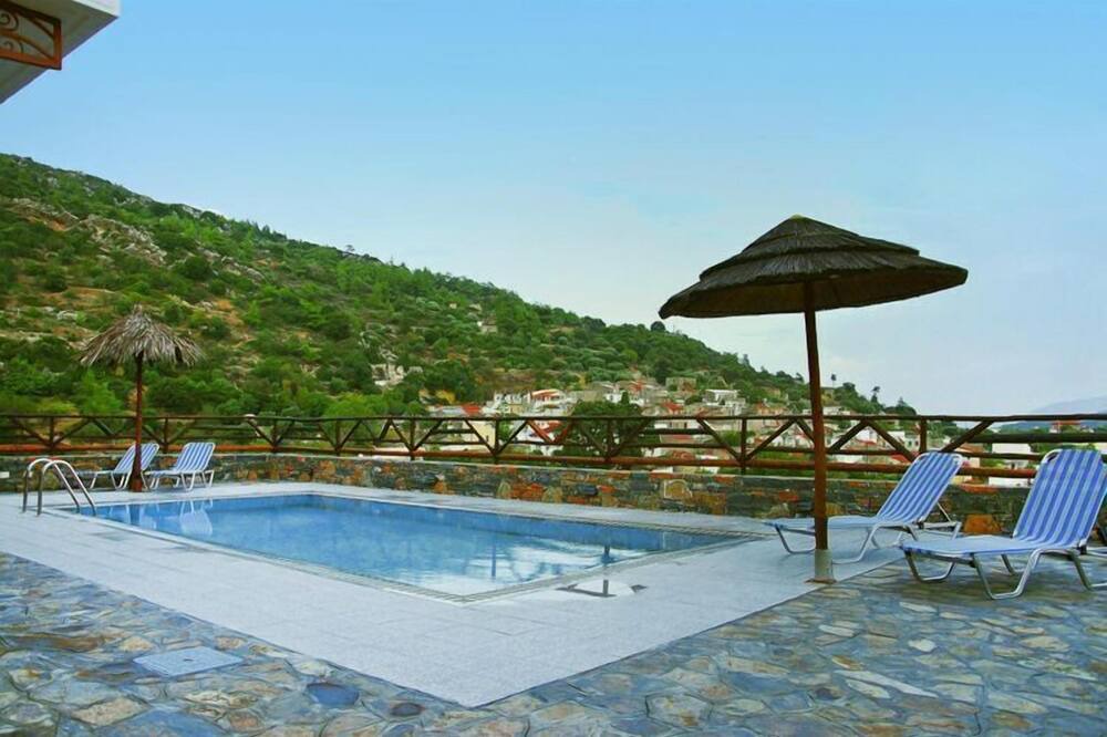 Photo of Outdoor in Prina