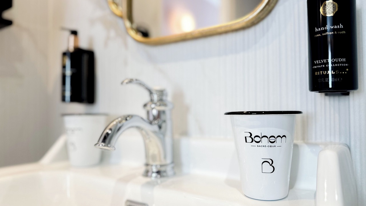 Photo of Bathroom in Quartier des Grandes-Carrieres