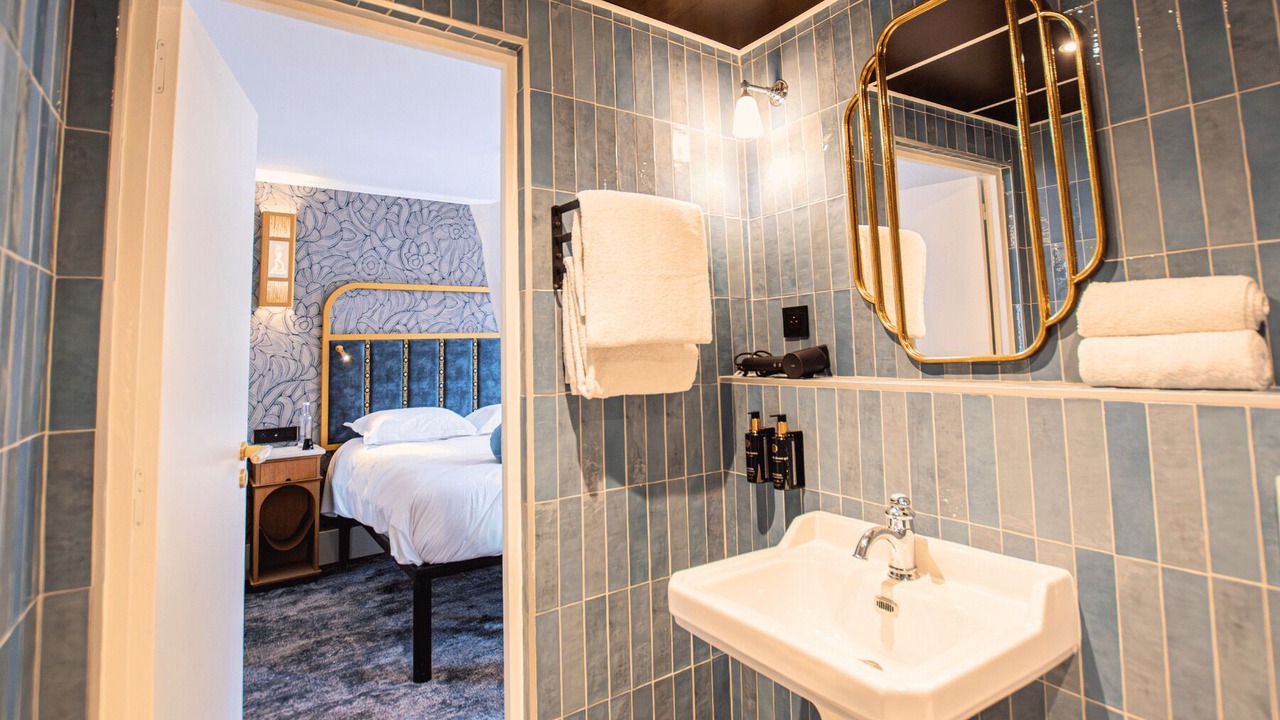 Photo of Bathroom in Quartier des Grandes-Carrieres