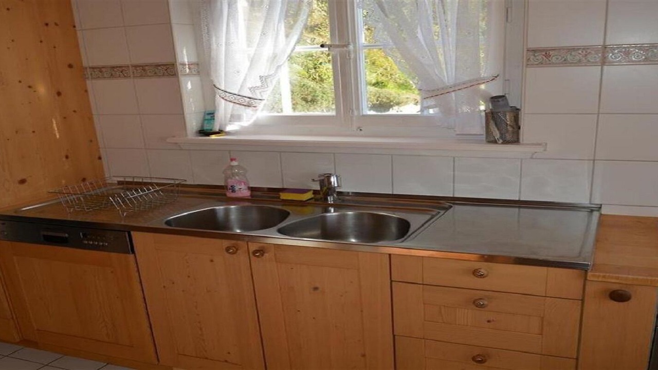 Photo of Kitchen in Saanenmoeser