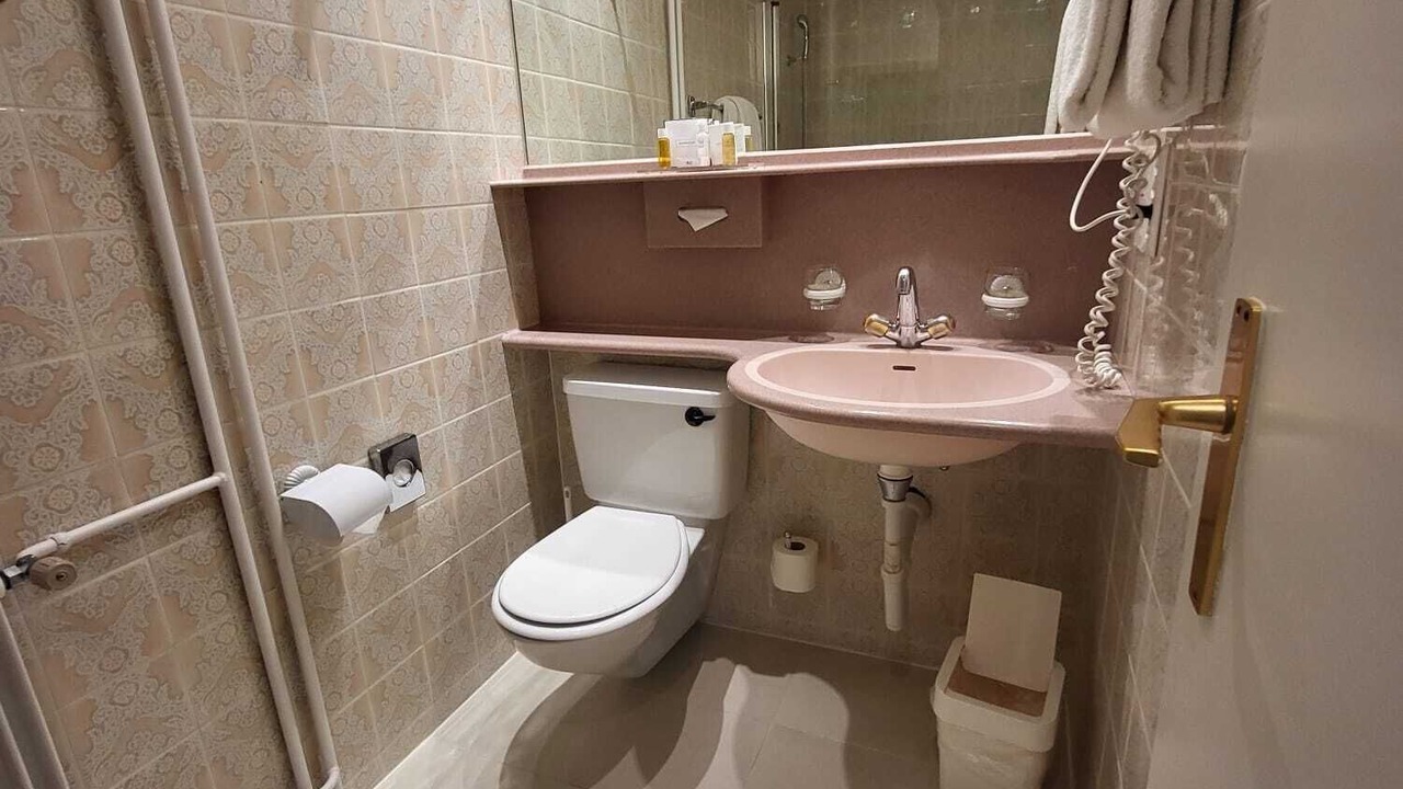 Photo of Bathroom in Montreux City Centre