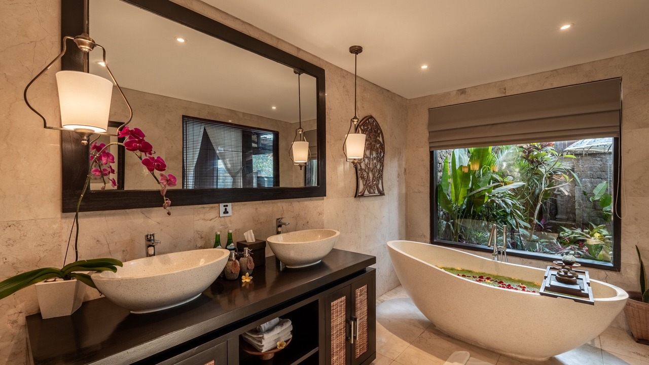 Photo of Bathroom in Petulu
