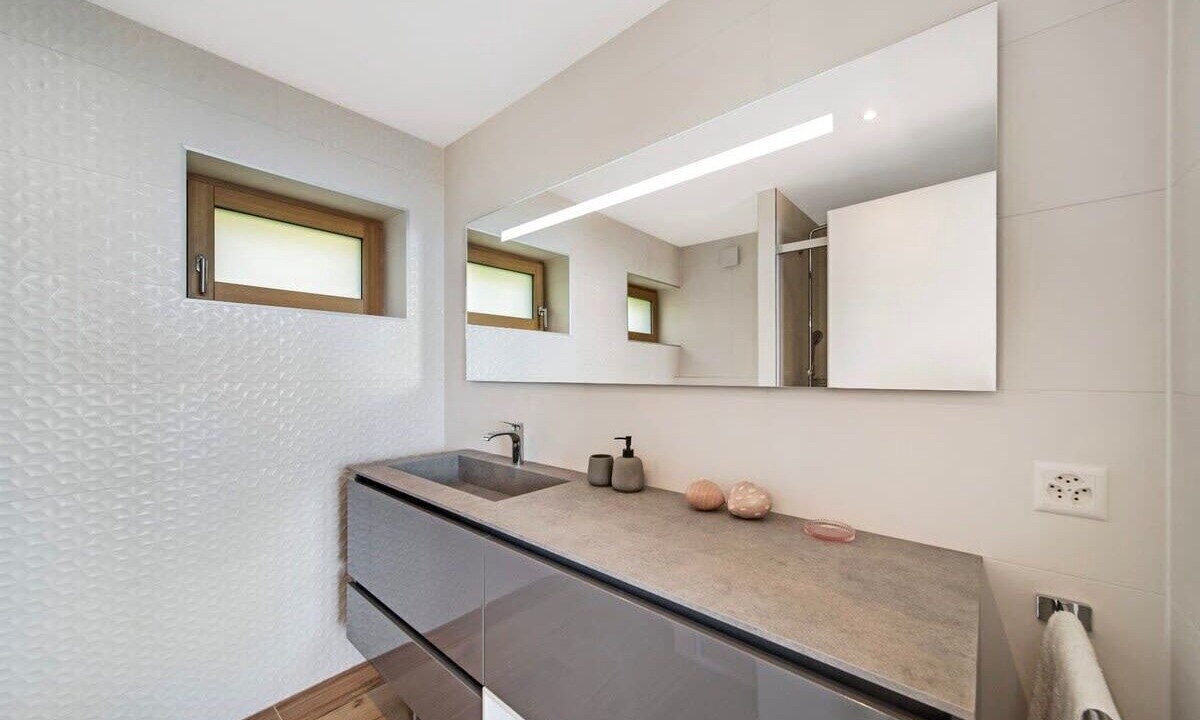 Photo of Bathroom in Montreux