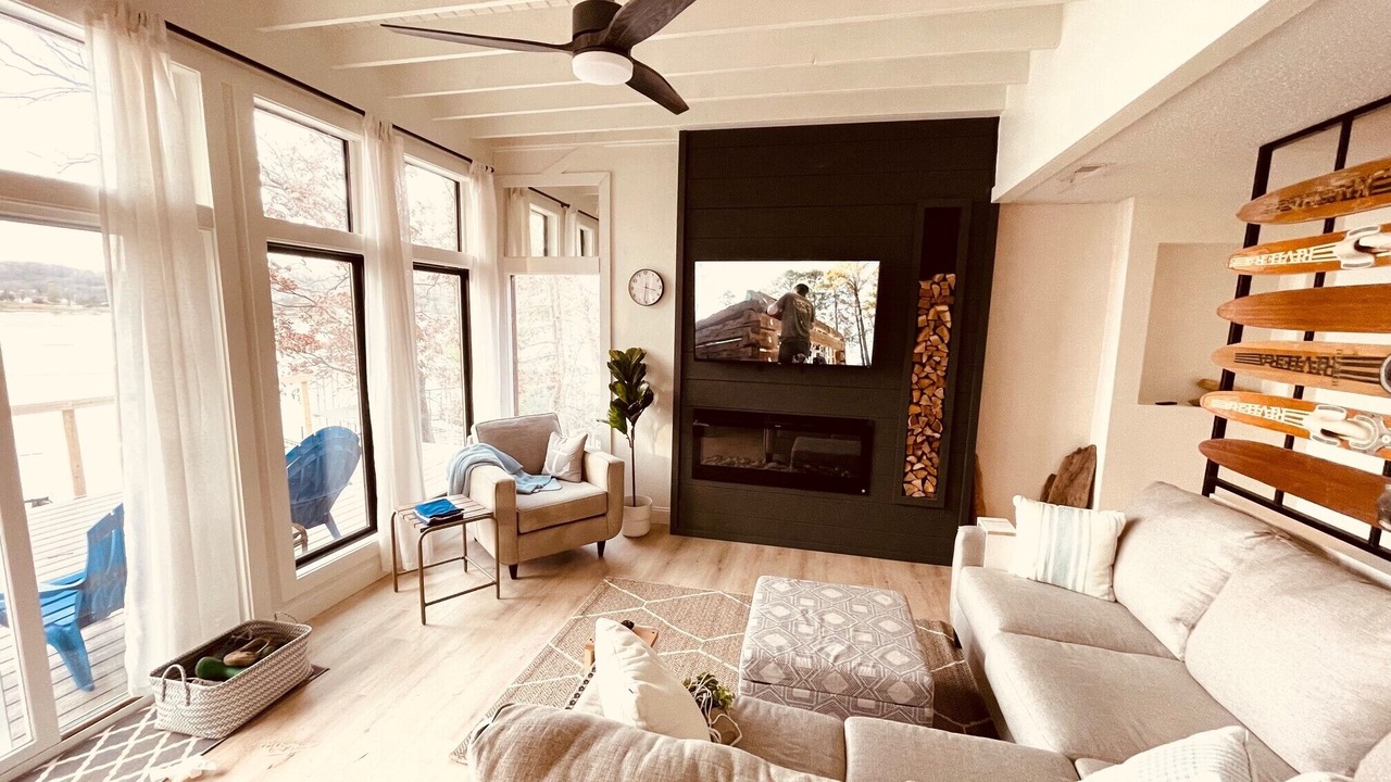 Photo of Livingroom in Linn Creek
