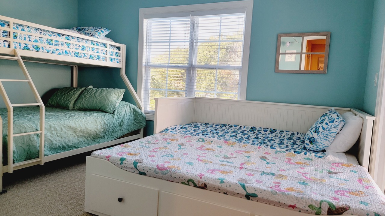 Photo of Bedroom in Long Beach