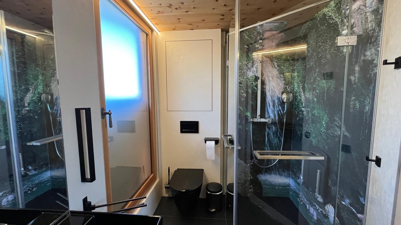 Photo of Bathroom in Stalden
