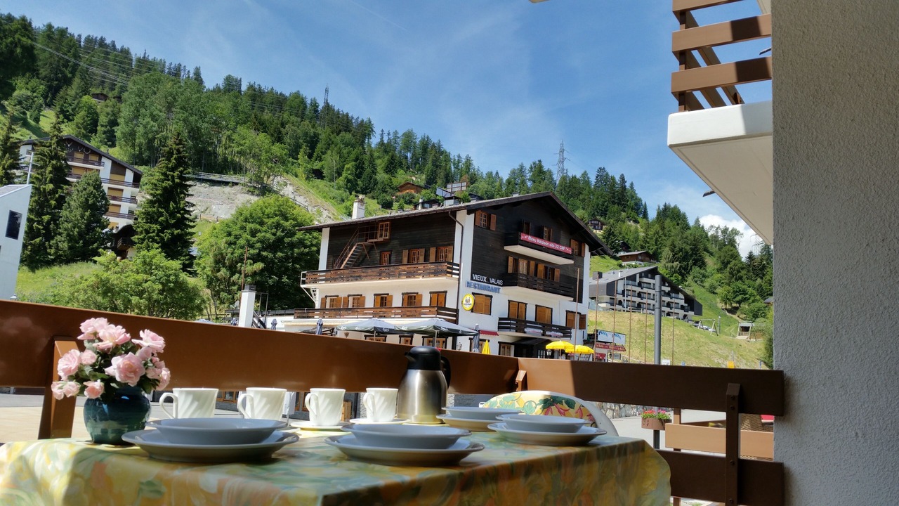 Photo of Patio Balcony in La Tzoumaz