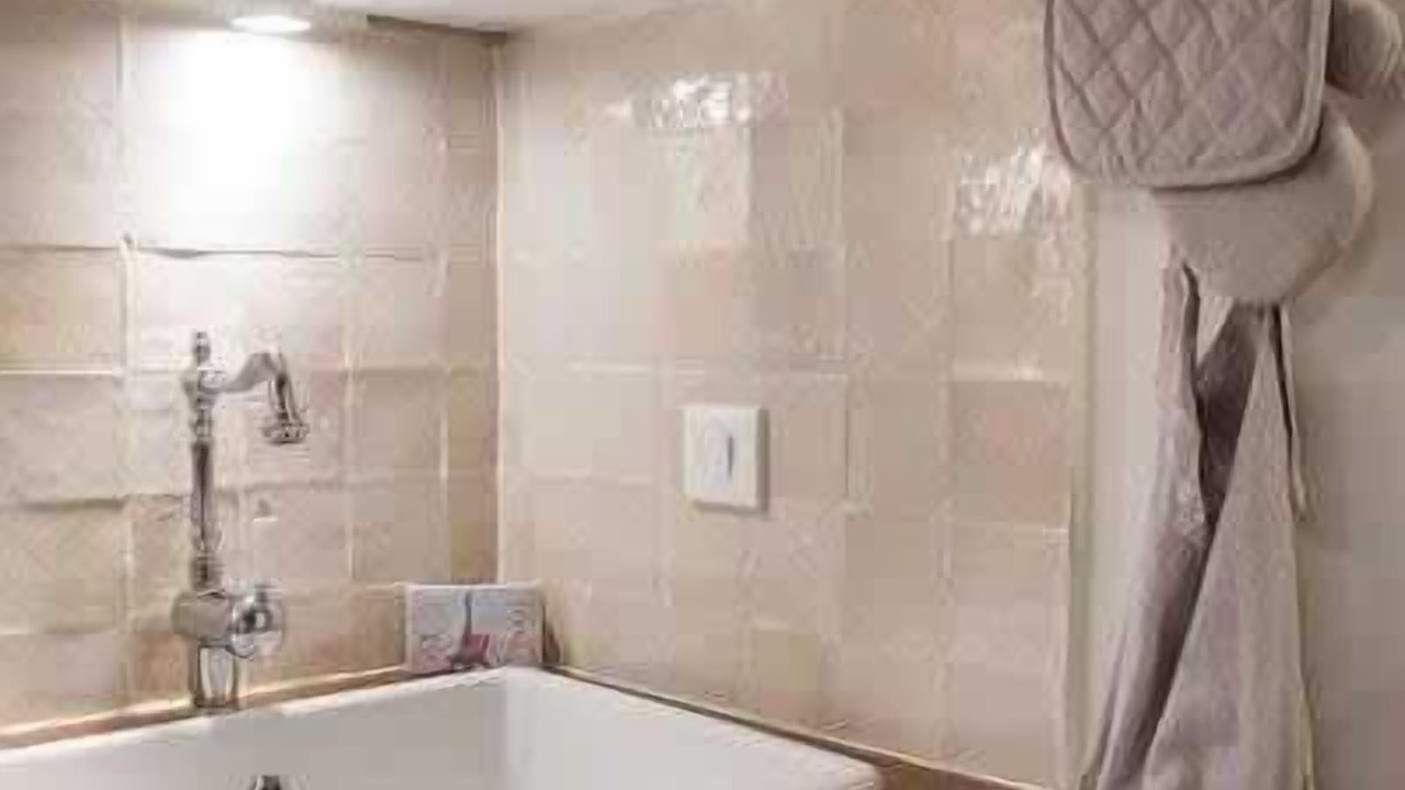 Photo of Bathroom in Saint-Merri