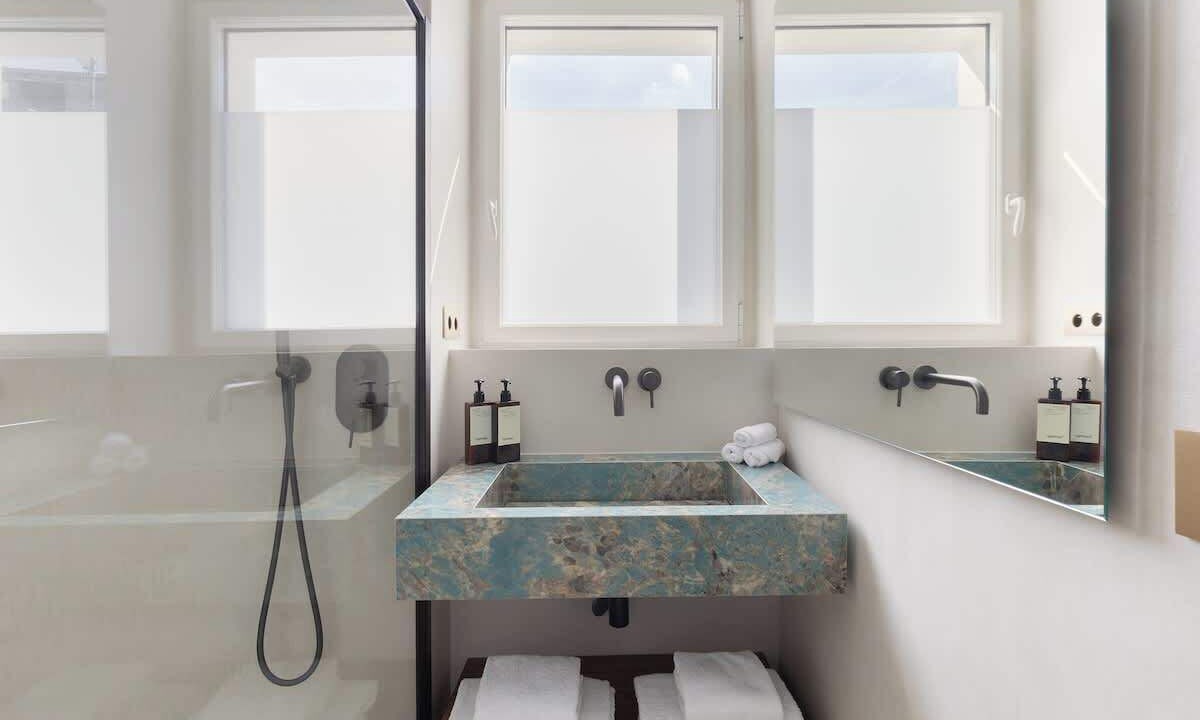 Photo of Bathroom in Madeleine