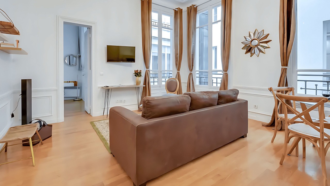 Photo of Bedroom in Faubourg-du-Roule