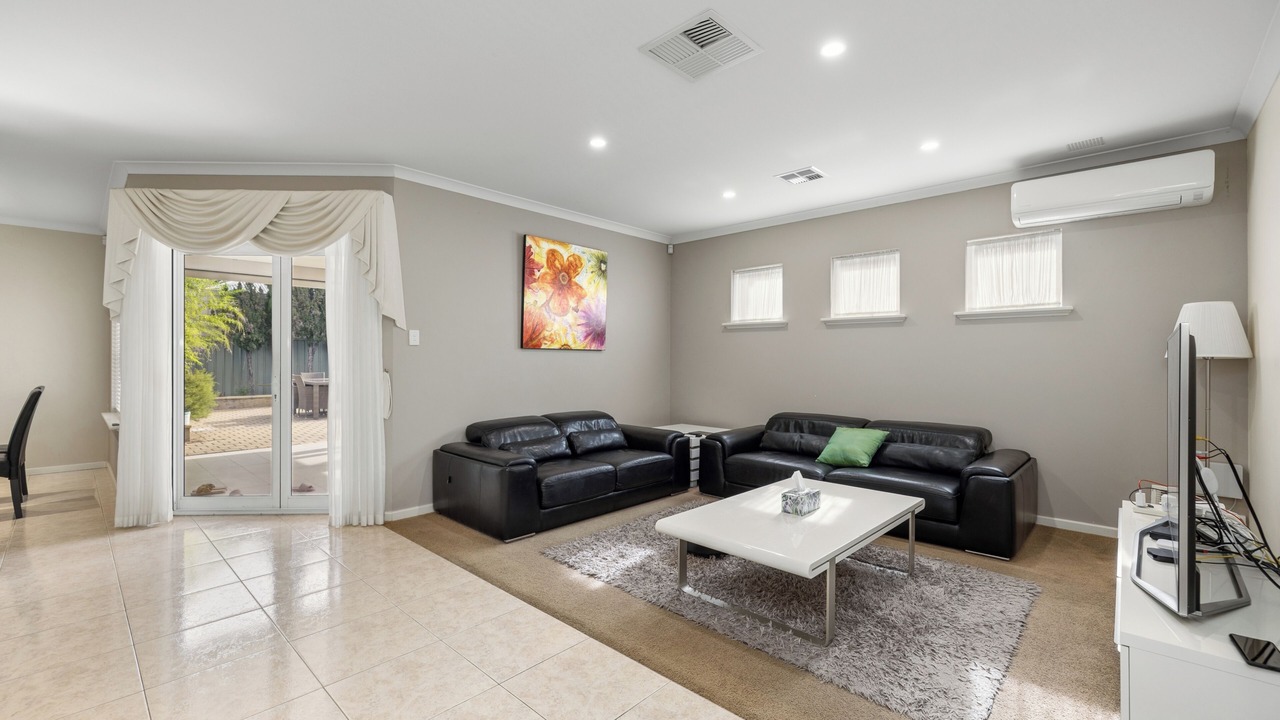 Photo of Livingroom in Canning Vale
