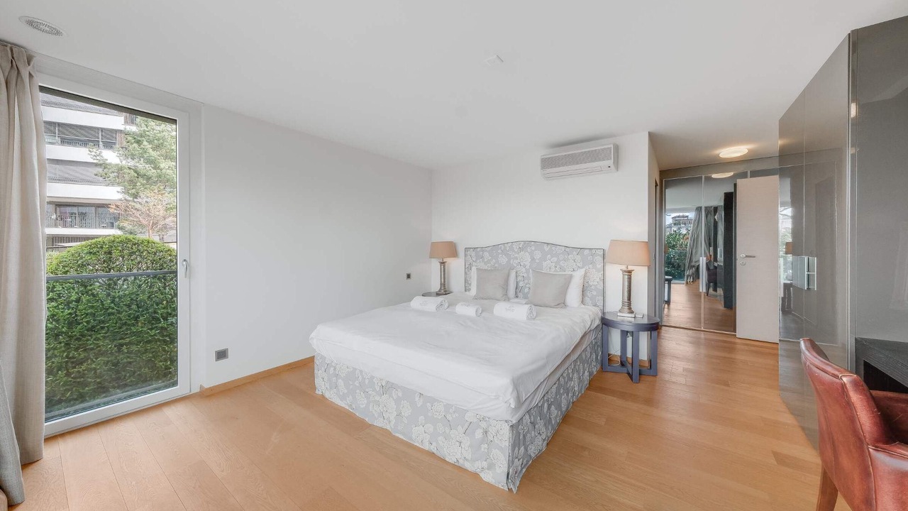 Photo of Bedroom in Montreux City Centre