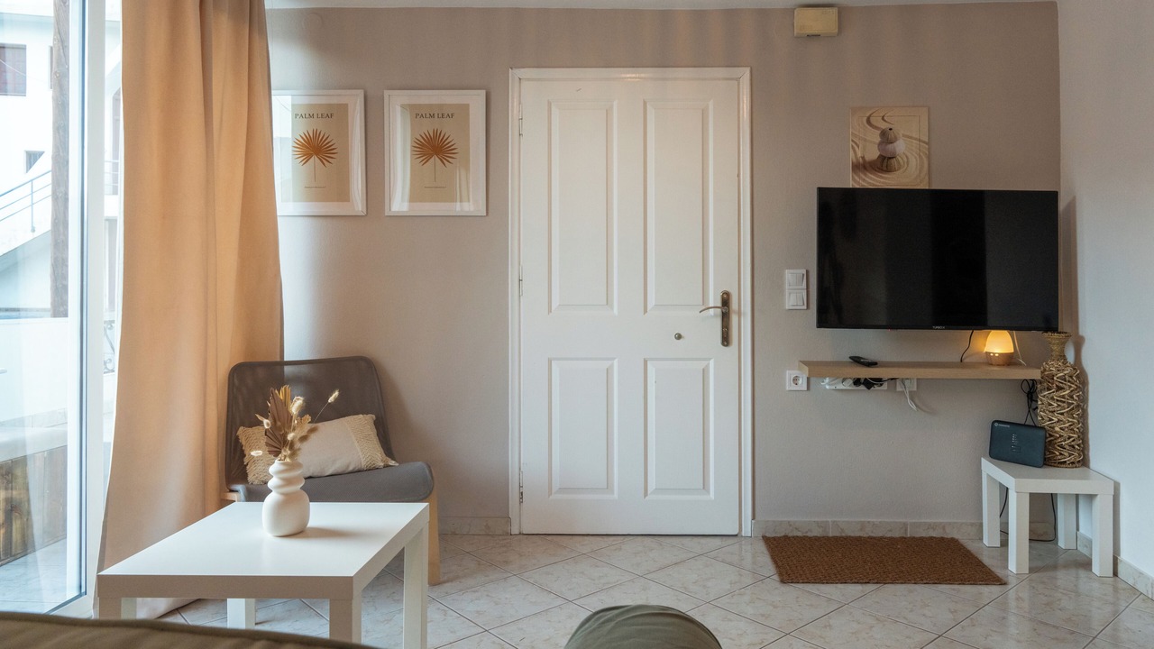 Photo of Livingroom in Minoa Pediada
