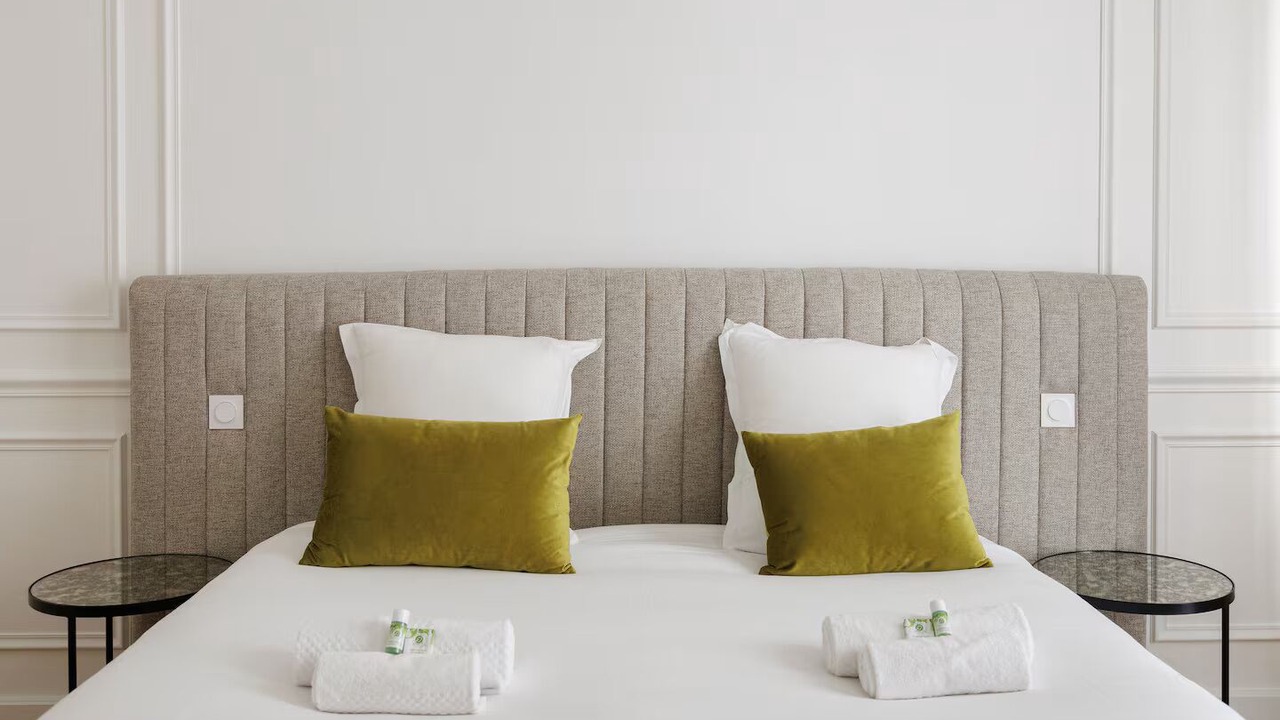 Photo of Bedroom in Champs-Elysees