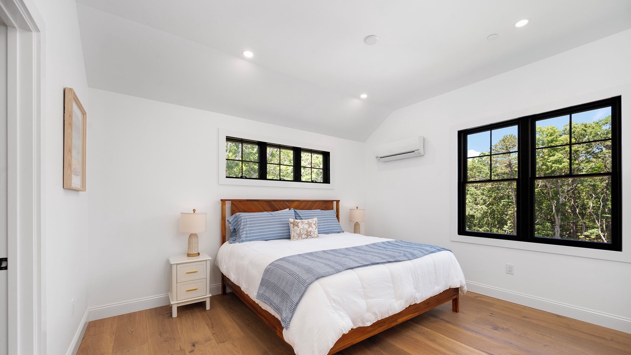 Photo of Bedroom in Campground Landing
