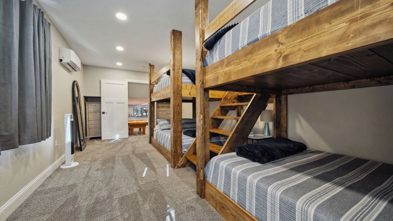 Photo of Bedroom in Sunrise Beach