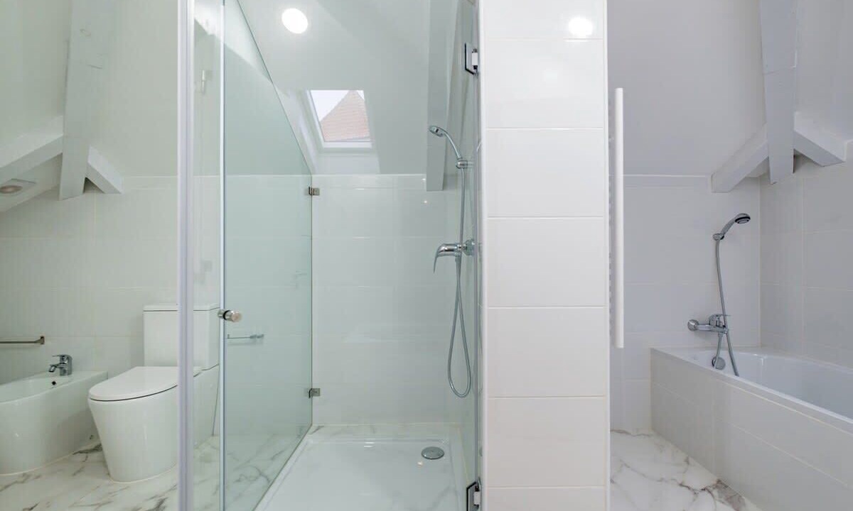 Photo of Bathroom in Estoril