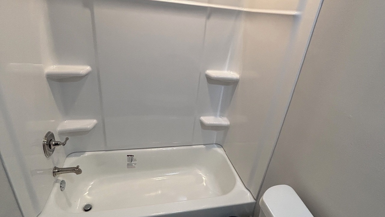 Photo of Bathroom in Kenner - Louis Armstrong International Airport