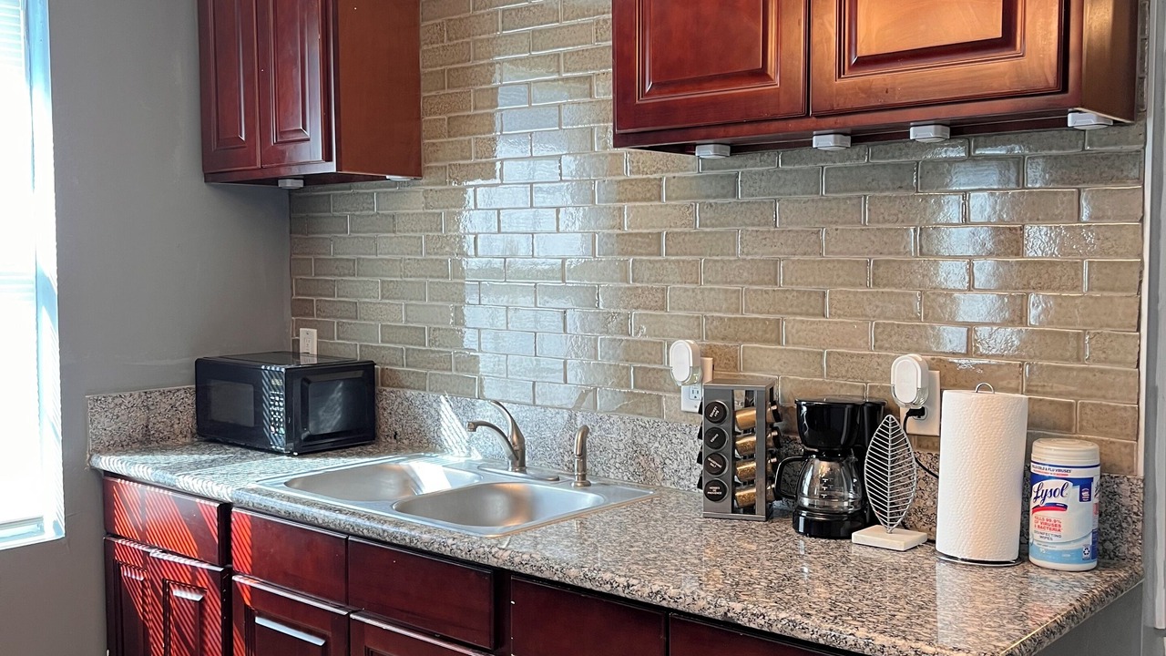 Photo of Kitchen in Kenner - Louis Armstrong International Airport