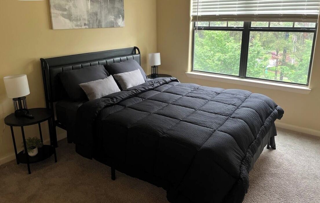 Photo of Bedroom in Executive Park